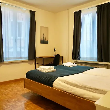Апартаменти Swiss - 2 Bedroom Close To Eth *