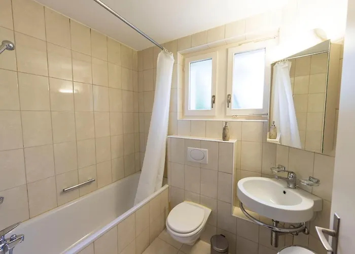 Swiss - 2 Bedroom Close To Eth