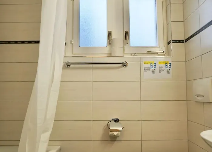 Swiss - 2 Bedroom Close To Eth