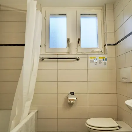 Swiss - 2 Bedroom Close To Eth